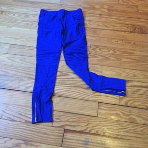 Textured electric blue jeggings.